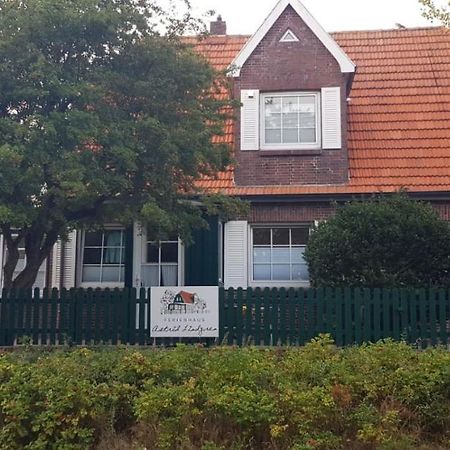 Ferienhaus Astrid Lindgren Spiekeroog Bagian luar foto